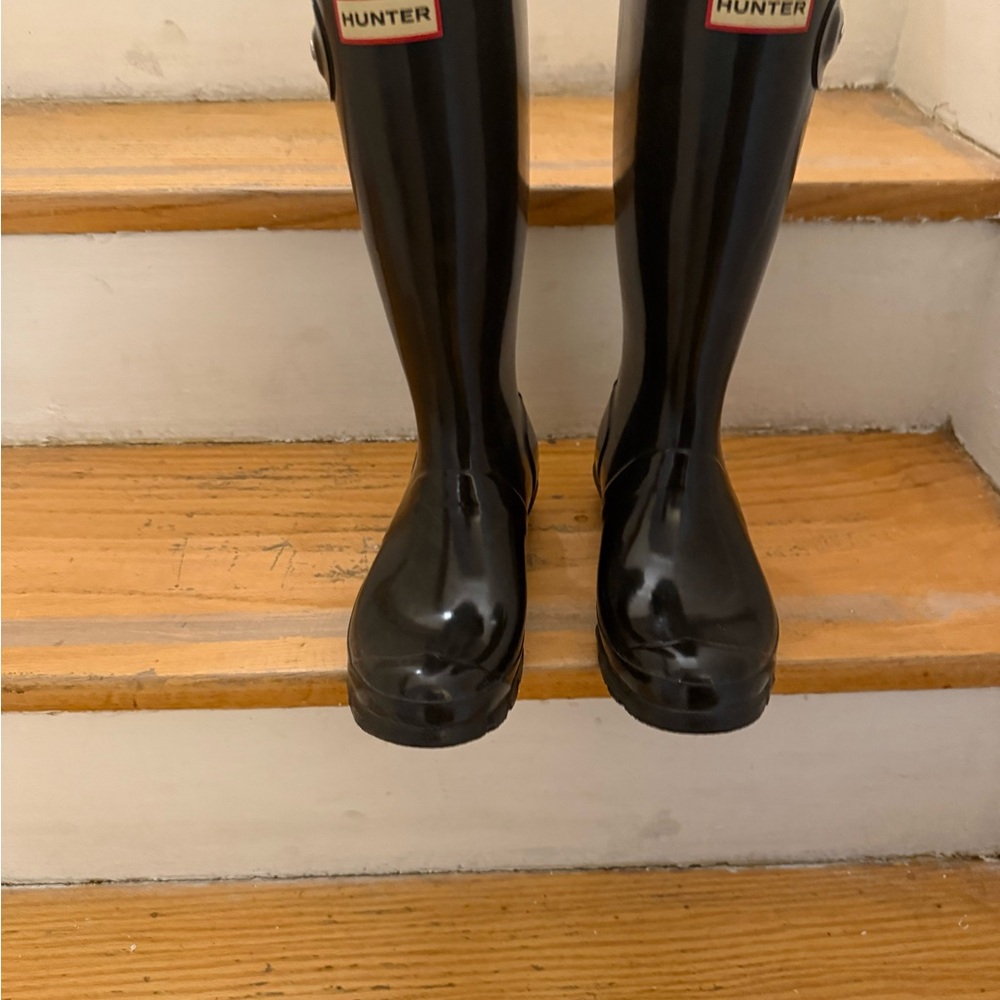 Hunter Glossy Black Rain Boots- worn a few times- US 7- excellent condition